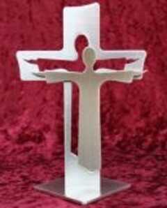Standkreuz "Auferstehungskreuz" - groß; mit Jesus davor